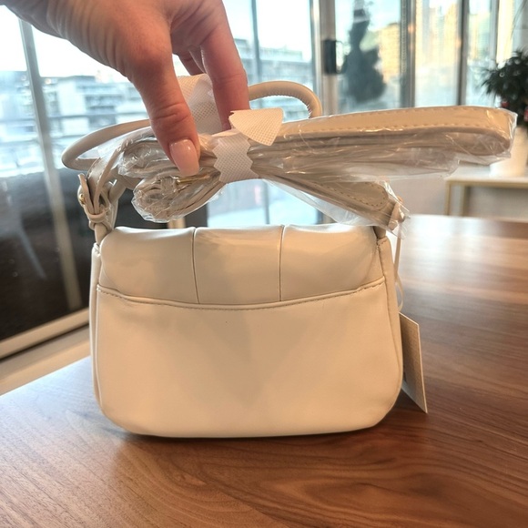 Rachel Zoe Jacquelyn Ivory Vegan Bag NWT - Picture 2 of 7